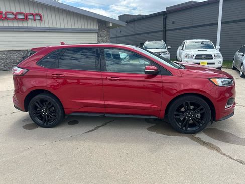 Used 2020 Ford Edge ST w/ Equipment Group 401A AWD/4WD image 2