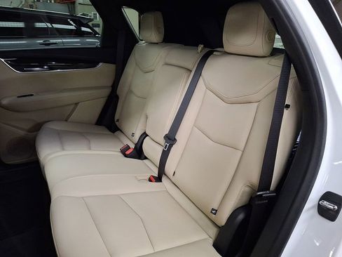 Used 2018 Cadillac XT5 AWD image 7