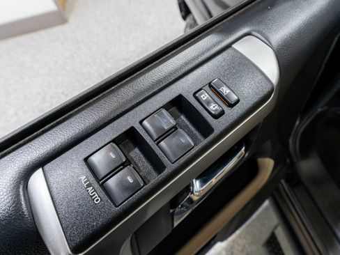 Used 2019 Toyota 4Runner SR5 Premium image 13