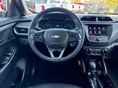 Certified 2023 Chevrolet TrailBlazer ACTIV FWD image 13