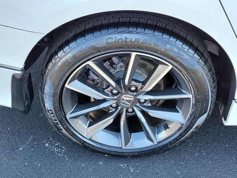 Used 2021 Honda Accord EX-L image 6