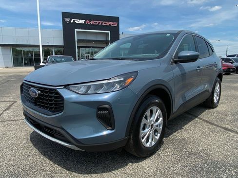 Used 2023 Ford Escape Active w/ Tech Pack #2 AWD/4WD image 7