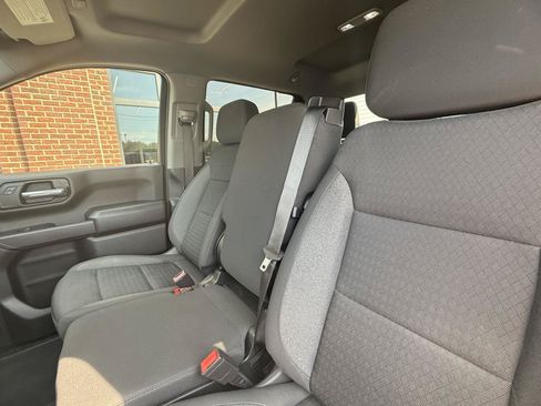 Used 2022 Chevrolet Silverado 1500 Custom Trail Boss AWD/4WD image 12