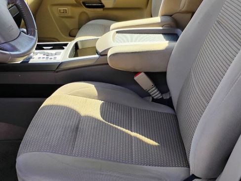 Used 2011 Nissan Armada SV image 16