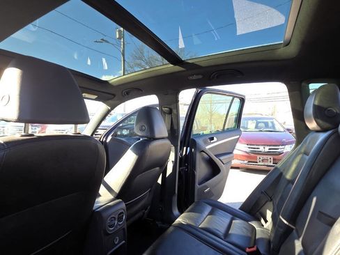 Used 2014 Volkswagen Tiguan R-Line image 30