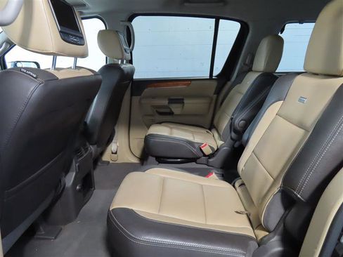 Used 2013 Nissan Armada Platinum w/ Platinum Reserve Pkg image 27
