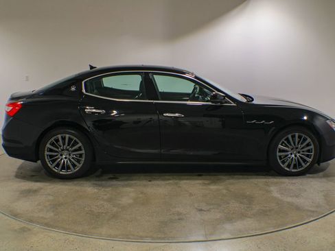 Used 2020 Maserati Ghibli S Q4 AWD/4WD image 6