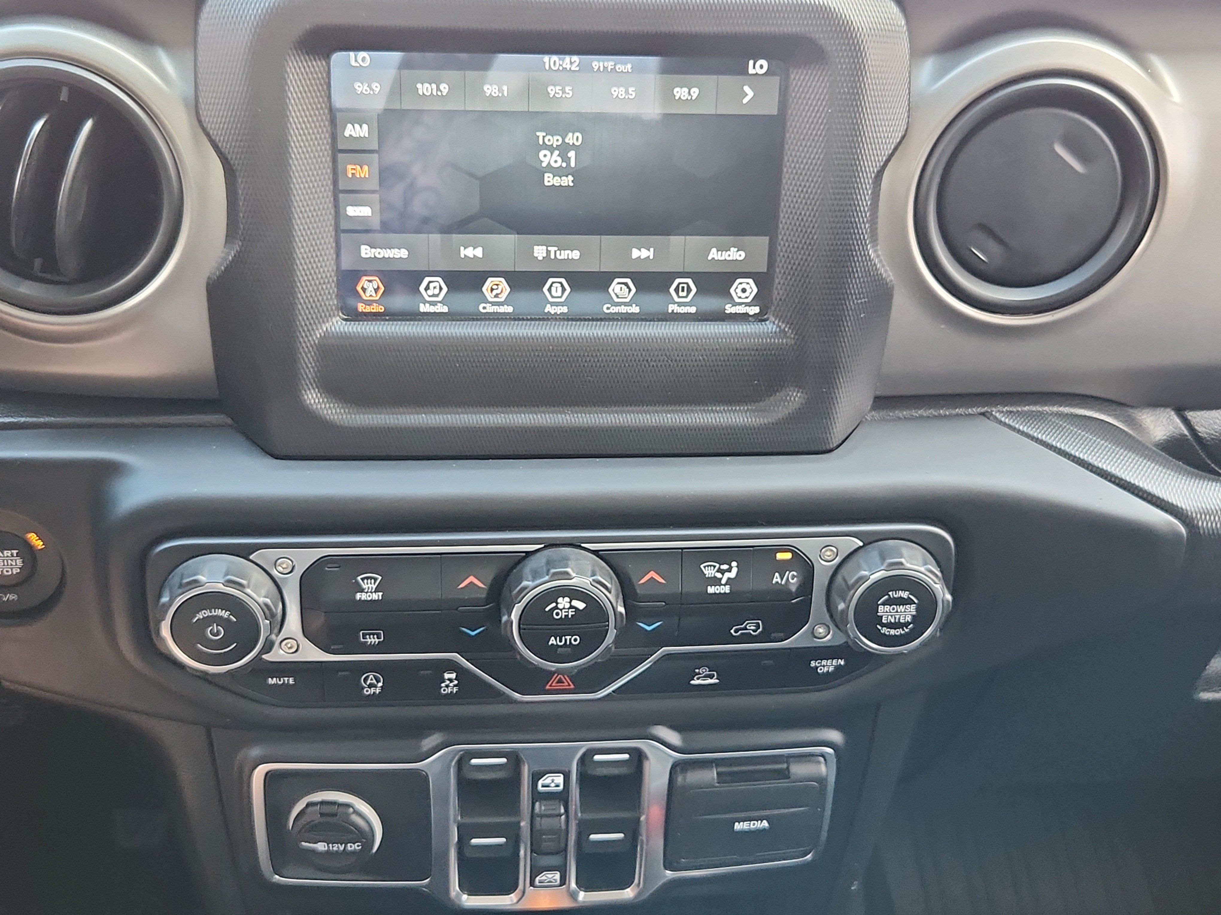 Used 2021 Jeep Wrangler Unlimited Sport AWD/4WD image 22