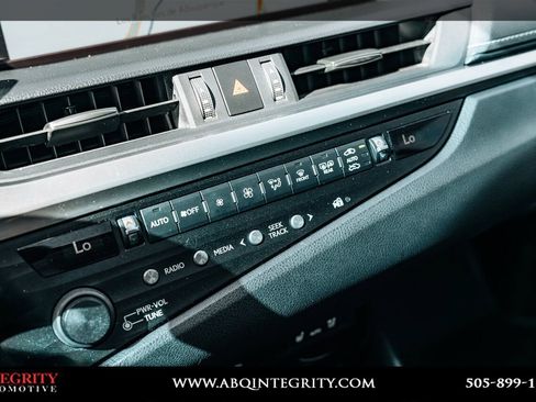 Used 2019 Lexus ES 350 w/ Premium Package FWD image 36