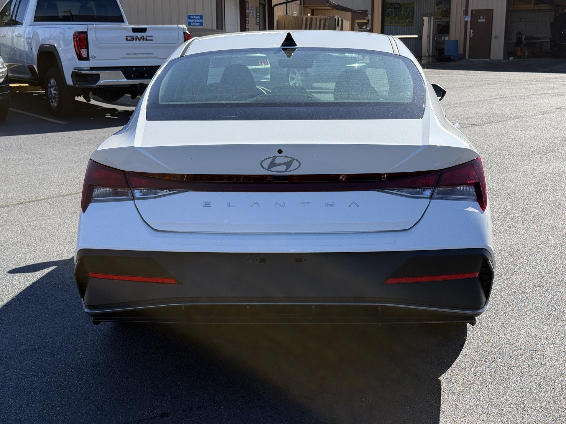 Used 2025 Hyundai Elantra SE FWD image 7