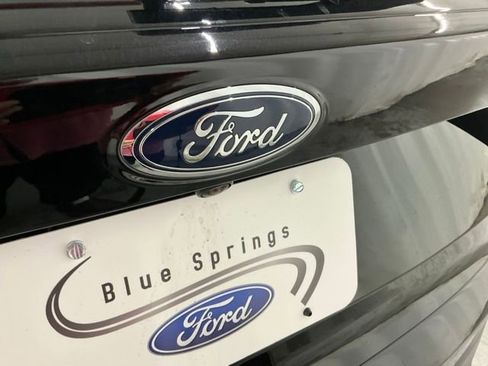 Used 2019 Ford Escape SE FWD image 5