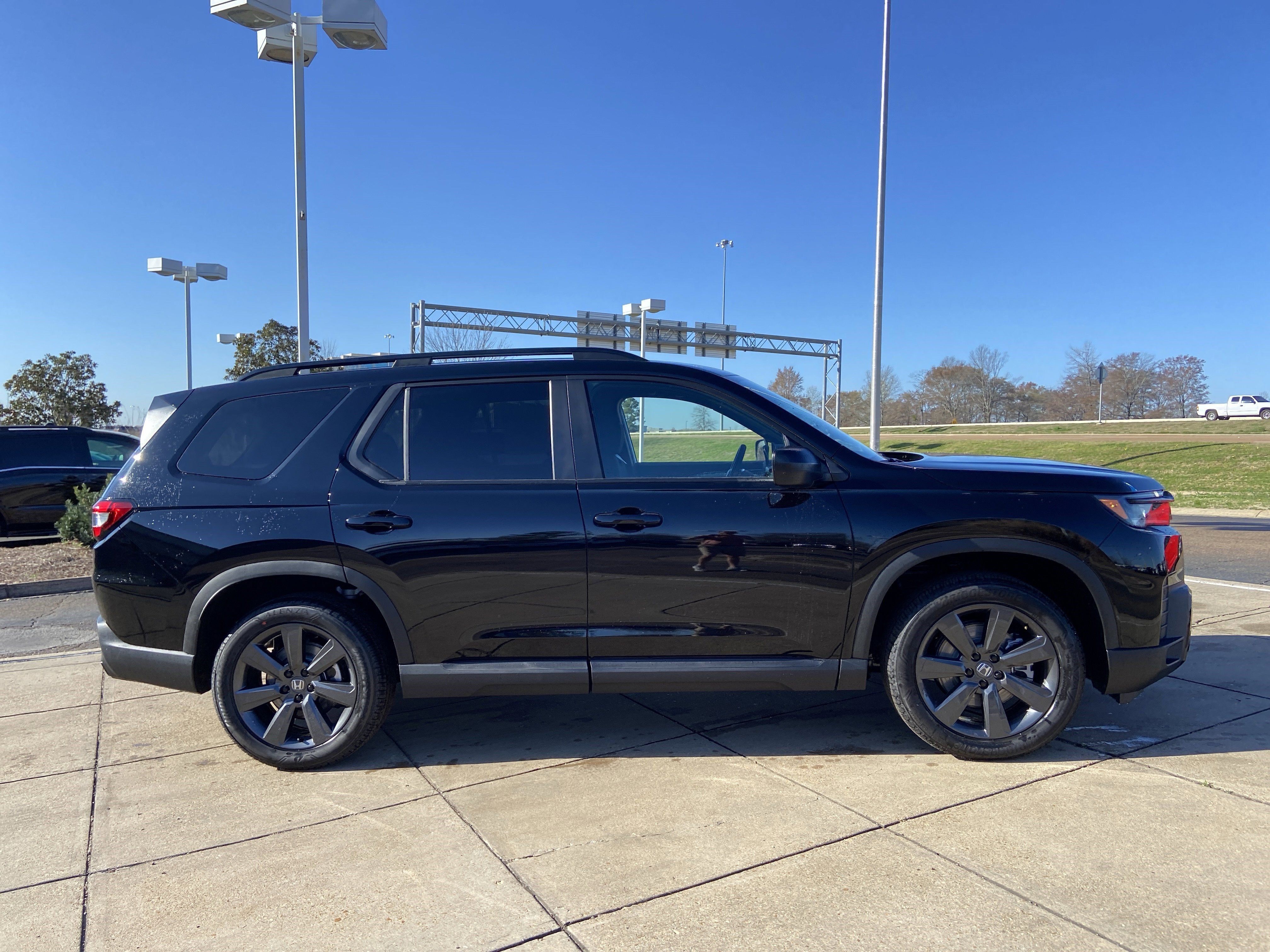 New 2026 Honda Pilot Sport image 12