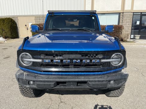 Certified 2022 Ford Bronco Outer Banks w/ Sasquatch Package image 9