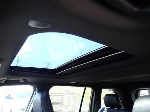 New 2025 Jeep Grand Cherokee Altitude image 18