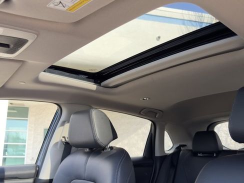 Used 2024 Honda HR-V EX-L image 15