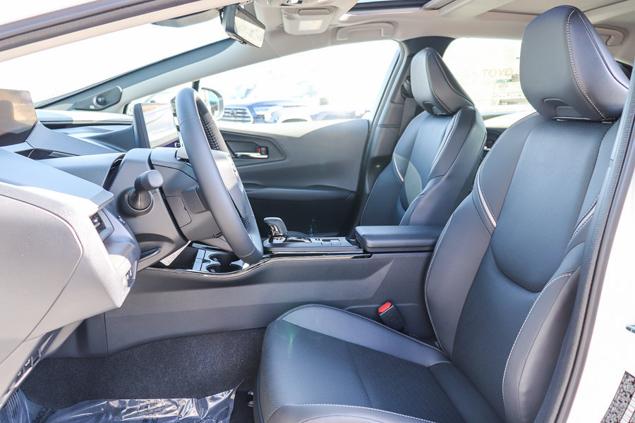 New 2027 Toyota Prius Limited w/ Limited Premium Package FWD image 17