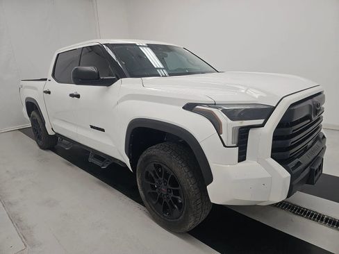 Used 2022 Toyota Tundra SR5 RWD image 2