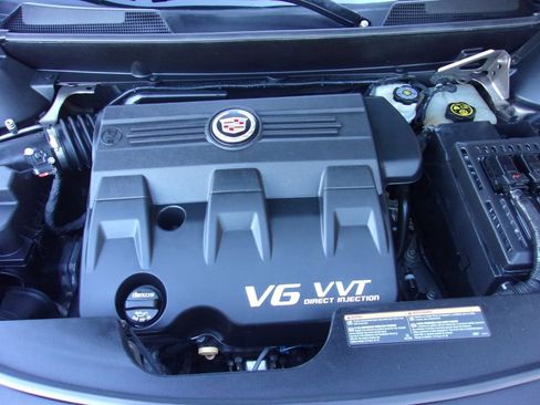 Used 2016 Cadillac SRX Luxury w/ Driver Awareness Package image 17