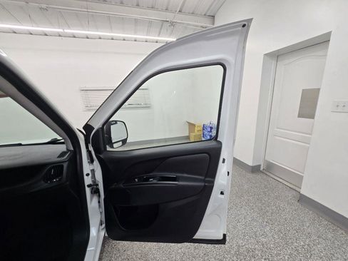 Used 2019 RAM ProMaster City Tradesman SLT FWD image 24