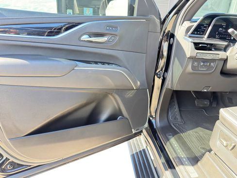 Used 2021 Cadillac Escalade ESV Sport w/ Driver Assist Tech Package image 14