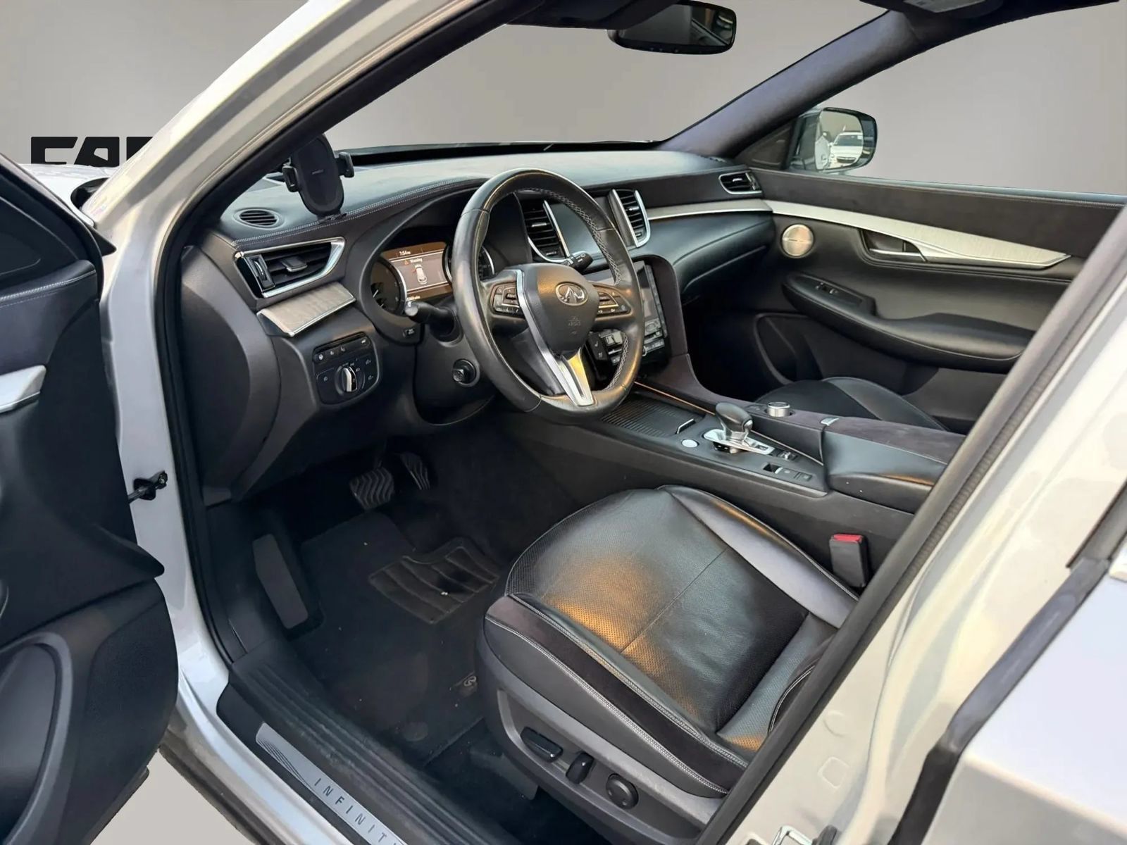 Used 2019 INFINITI QX50 Essential w/ Sensory Package AWD/4WD image 11