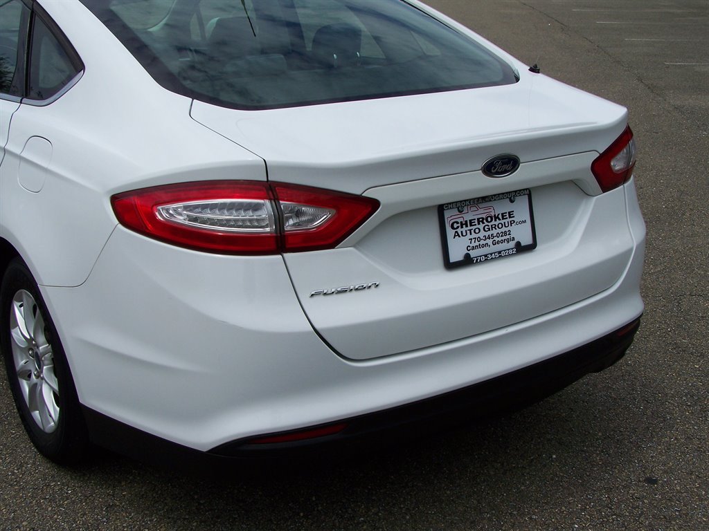 Used 2015 Ford Fusion S FWD image 19