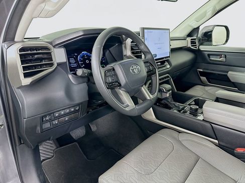 Used 2024 Toyota Tundra Limited image 9
