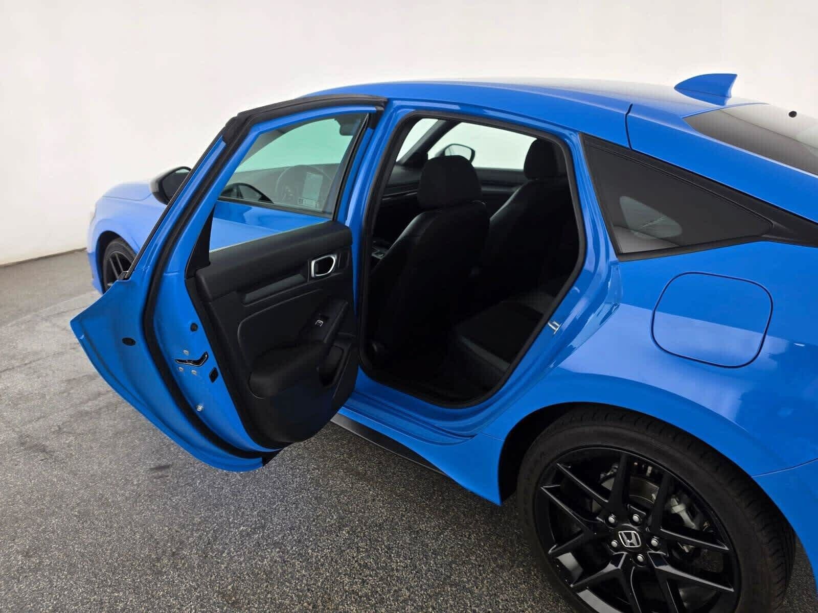 Used 2023 Honda Civic Sport image 15