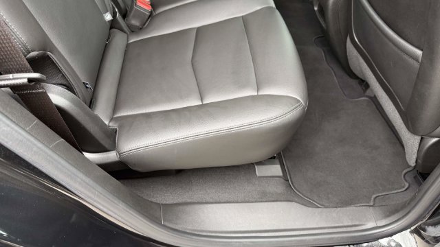 Certified 2024 Cadillac XT5 Luxury w/ LPO, Floor Liner Package AWD/4WD image 53