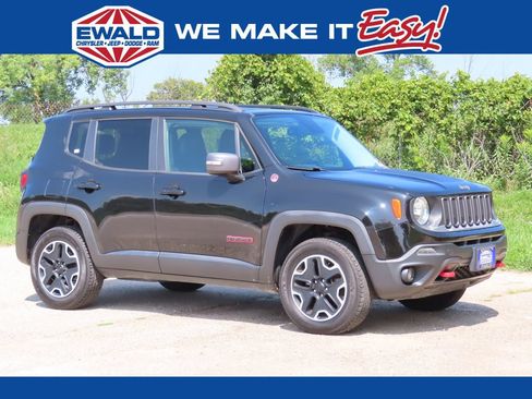 Used 2017 Jeep Renegade Trailhawk w/ Premium Trailhawk Package AWD/4WD image 1
