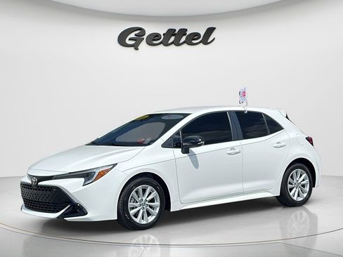 Used 2026 Toyota Corolla SE FWD image 1