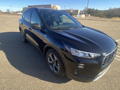Used 2025 Ford Escape ST-Line image 8