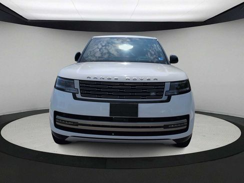 Used 2024 Land Rover Range Rover Long Wheelbase SE AWD/4WD image 3