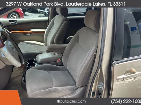 Used 2006 Toyota Sienna FWD image 20
