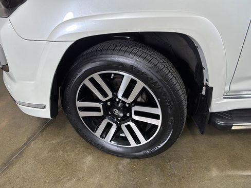 Used 2019 Toyota 4Runner Limited AWD/4WD image 4