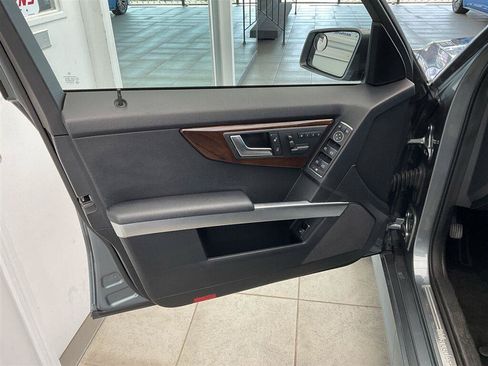 Used 2012 Mercedes-Benz GLK 350 4MATIC image 9