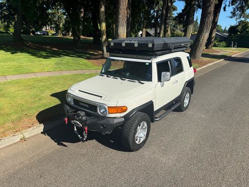 Used 2010 Toyota FJ Cruiser 4WD image 8