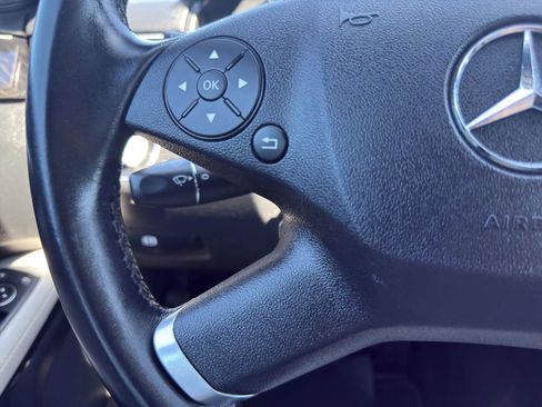 Used 2011 Mercedes-Benz E 350 4MATIC Sedan image 17