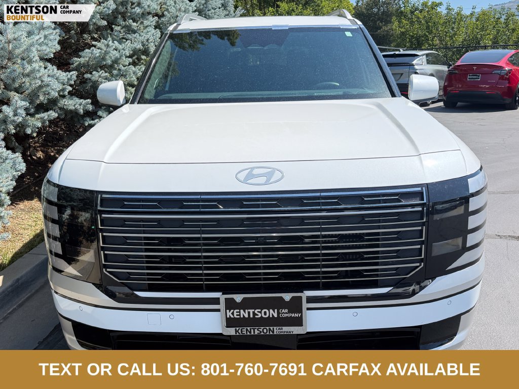 Used 2026 Hyundai Palisade Calligraphy FWD image 2
