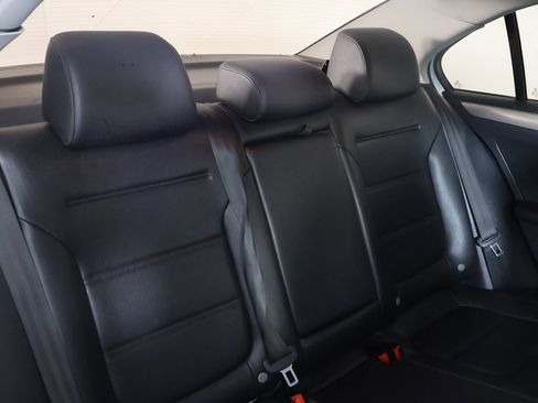 Used 2017 Volkswagen Jetta SE image 31