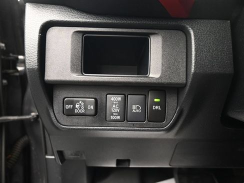 Used 2019 Toyota Tacoma TRD Off-Road AWD/4WD image 20
