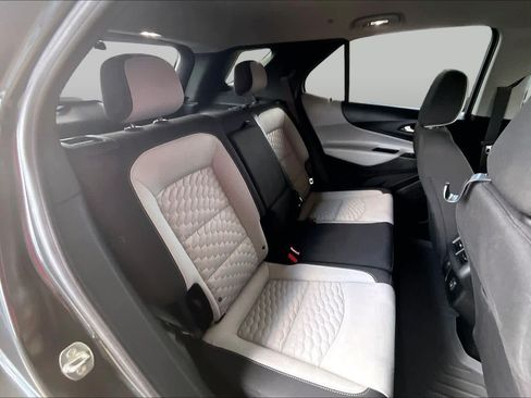 Used 2021 Chevrolet Equinox LS w/ LS Convenience Package FWD image 19
