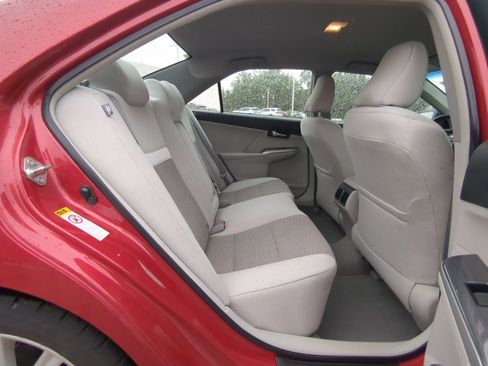 Used 2013 Toyota Camry XLE FWD image 11