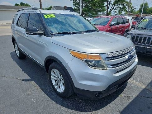 Used 2014 Ford Explorer XLT w/ Equipment Group 202A AWD/4WD image 1