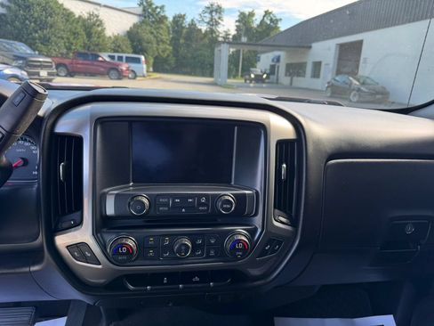 Used 2018 Chevrolet Silverado 1500 LT w/ All Star Edition AWD/4WD image 30