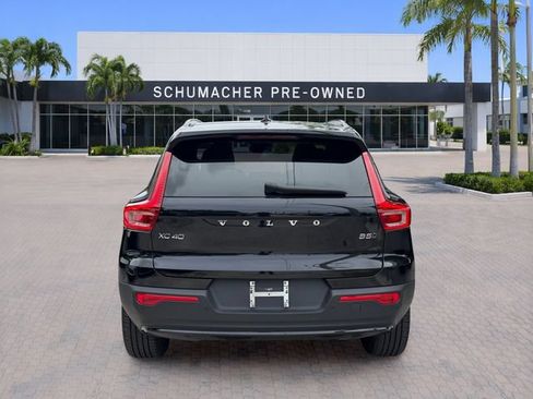 Used 2025 Volvo XC40 B5 Plus w/ Protection Package Premier AWD/4WD image 6