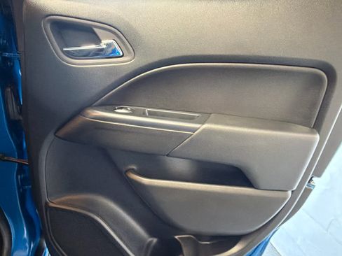 Used 2022 Chevrolet Colorado LT w/ Luxury Package AWD/4WD image 29