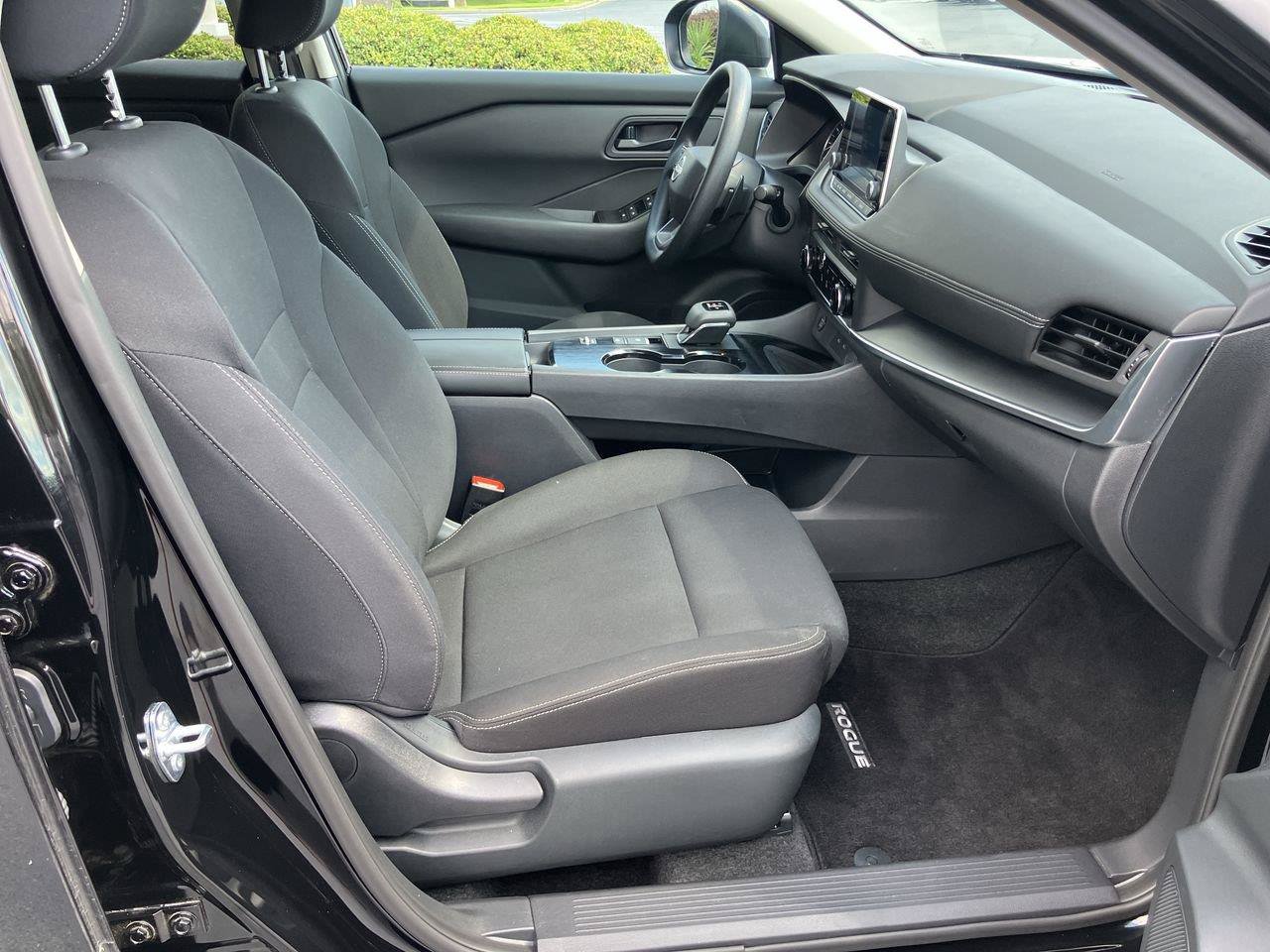 Used 2026 Nissan Rogue S FWD image 32