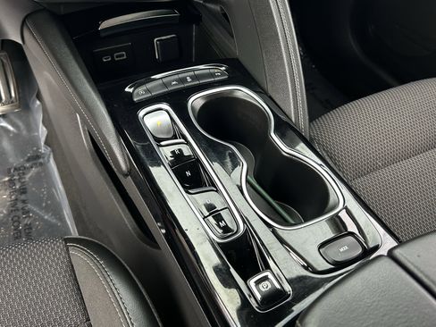 Used 2023 Buick Envision Preferred image 25