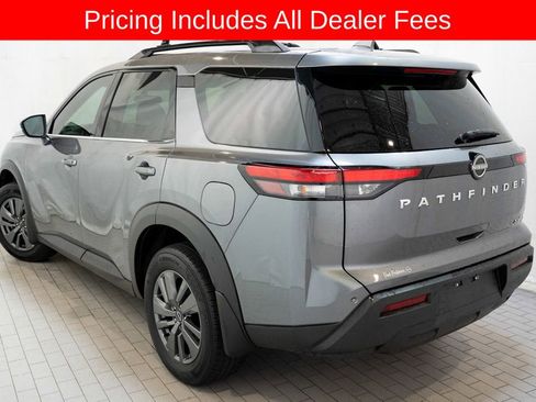 Certified 2024 Nissan Pathfinder SV w/ SV Premium Package FWD image 3